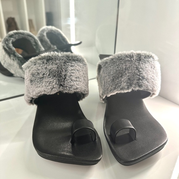 United Nude Loop Toe Teddy Heel - Picture 2 of 6